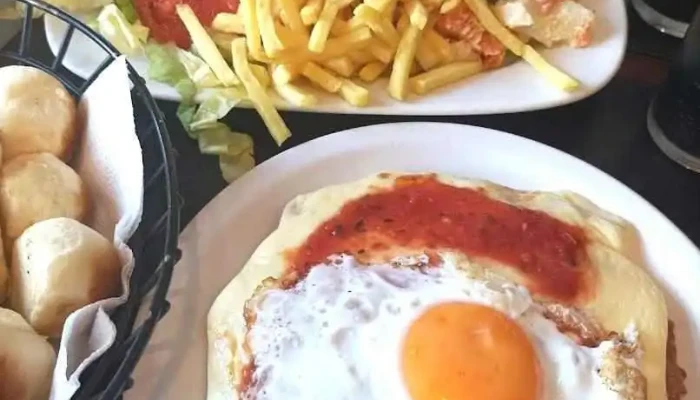 Las Tejas:  Pizza Cafe Delivery Milanesa - Restaurante