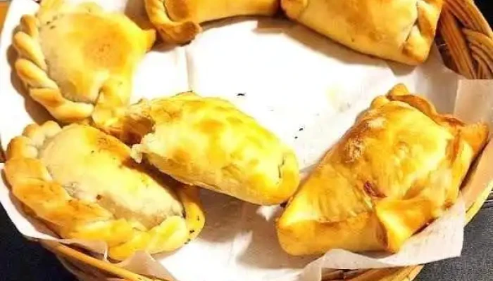 Las Tucumanitas:  Empanada - Restaurante de comida rápida