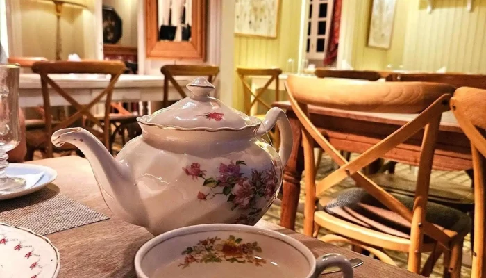 Lavender Tea Room:  Comidas Y Bebidas