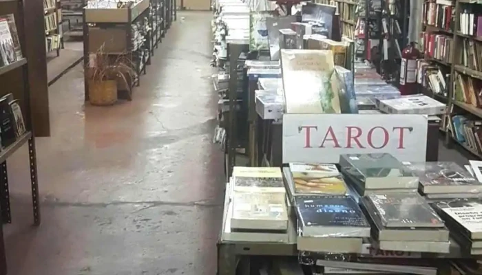 Lcc -    Libreria Cooperativa Del Cordon Interior - Montevideo