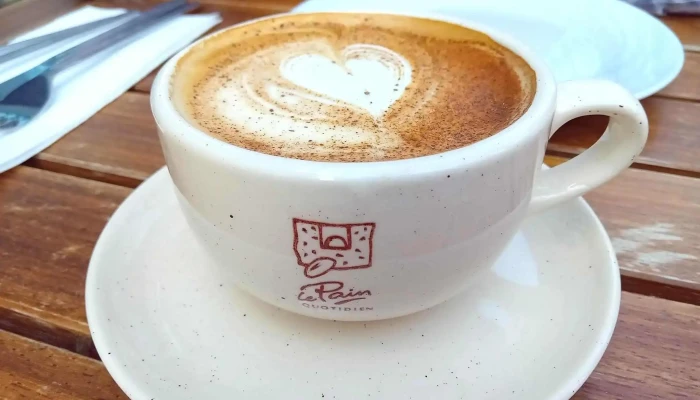 Le Pain Quotidien:  Capuchino - Restaurante