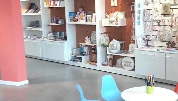 Libreria Editorial Arquidiocesana Tienda Lea Interior - Montevideo