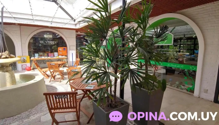 Libreria El Virrey   Plaza Arocena Interior - Montevideo