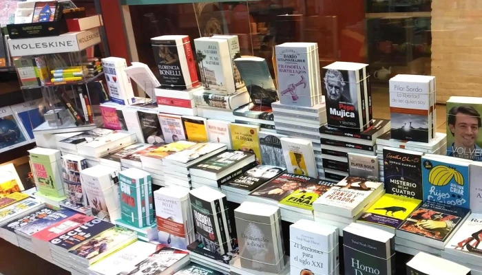 Libreria El Virrey   Plaza Arocena Ubicacion - Montevideo