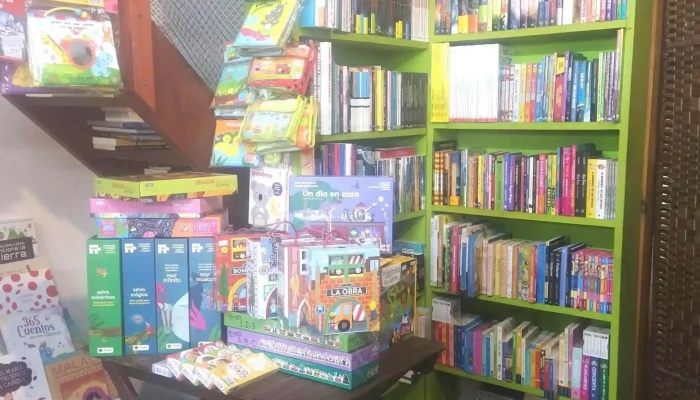 Libreria La Paloma Mensajera -  Estante De Libros - La Paloma