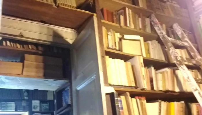 Libreria Sureda Estante De Libros - Montevideo