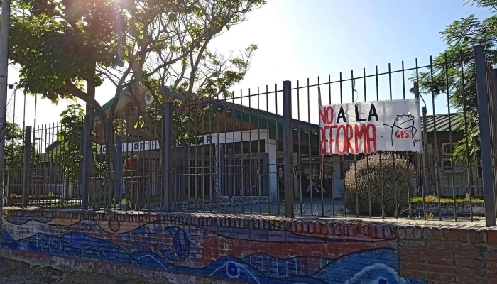 Liceo N° 1 Solymar - Mar De Ajó