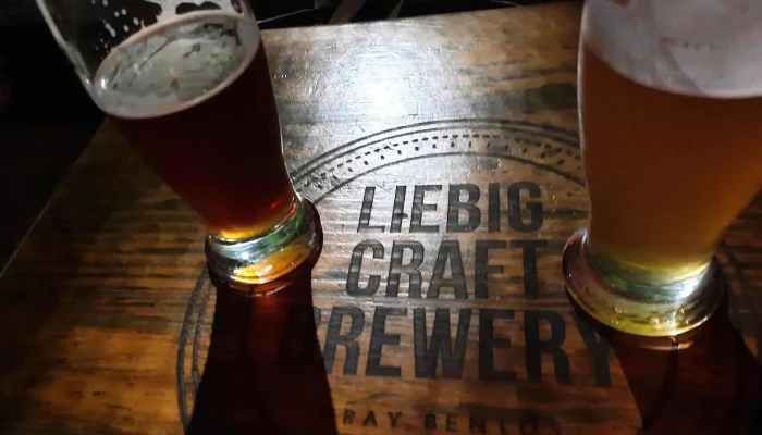 Liebig Craft Brewery:  Comidas Y Bebidas