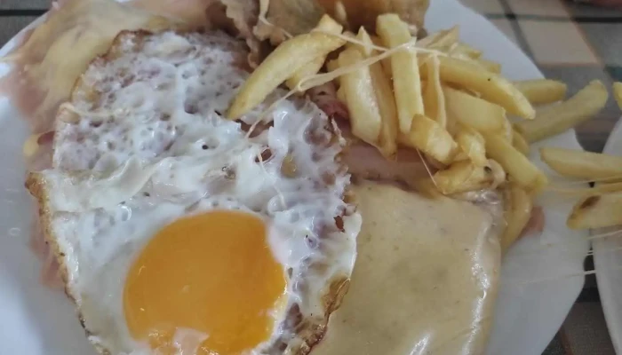 Lo De Amparo -  Papas Fritas - Atlántida