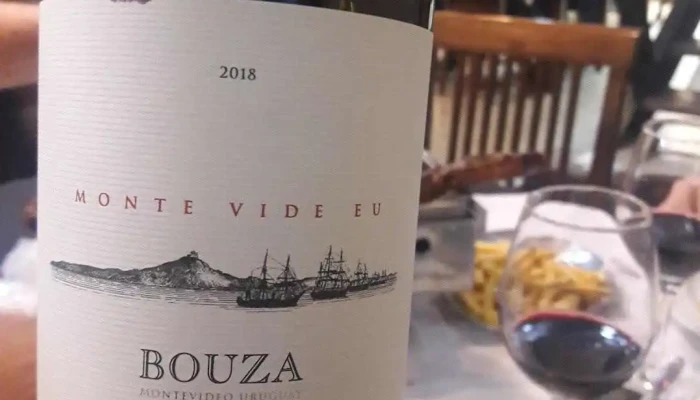 Lo De Beto:  Vino - Parrilla