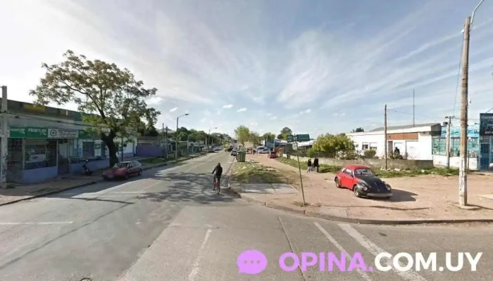 Lorena Peinados - Av. Carlos María Ramírez 2389