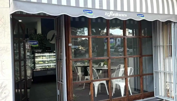 Los Fontanes Ombu Todo - Cafetería