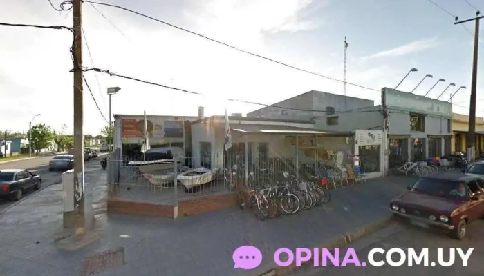 Los Robles Agroveterinaria - 75100 Dolores