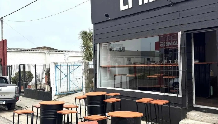 Lpm Burgers:  Ambiente - Restaurante