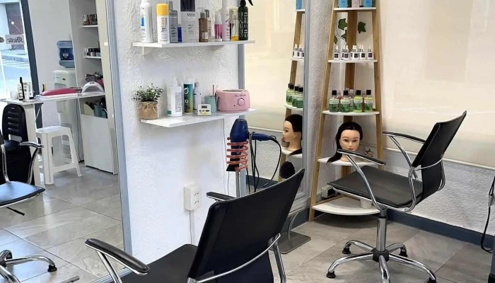 Lucia Casella peluqueria - 75000 Mercedes