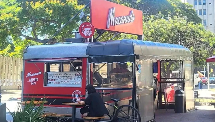 Macanudo:  Todas - Restaurante de comida rápida