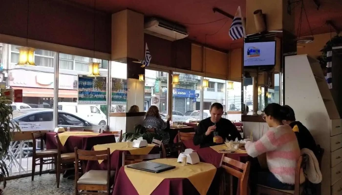 Madison Cafe Restaurante Ambiente - Montevideo