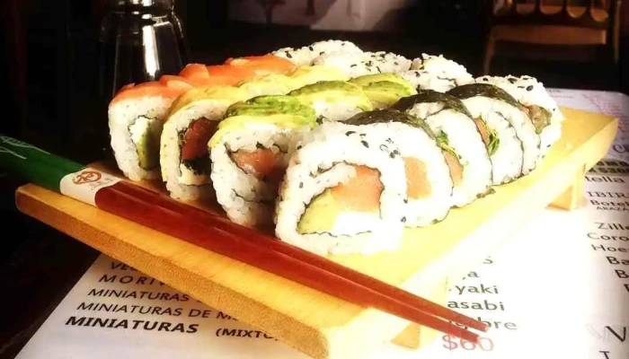 Maki Sushi Bar:  Sushi