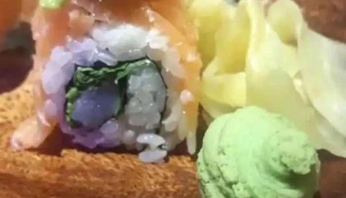 Maki Sushi Bar:  Videos