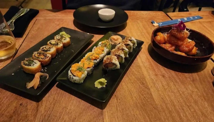 Manzanar Restaurant:  Sushi - Restaurante