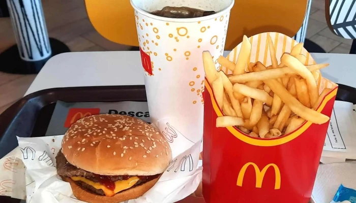 Mcdonalds Comidas Y Bebidas - Restaurante de comida rápida