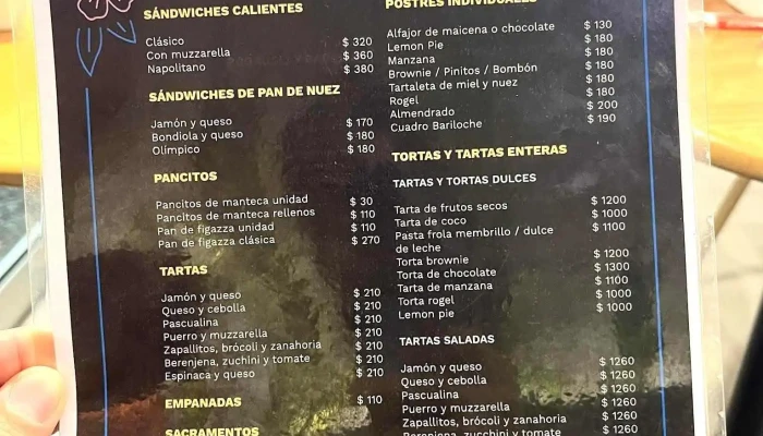 Medialunas Calentitas:  Menu