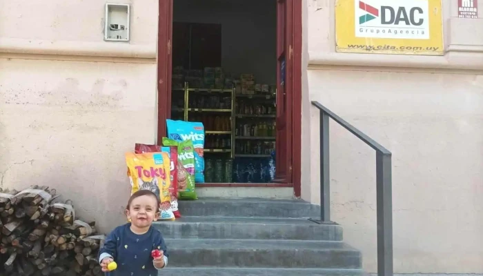 Mercadito La Escuela - 95100 Veinticinco De Mayo