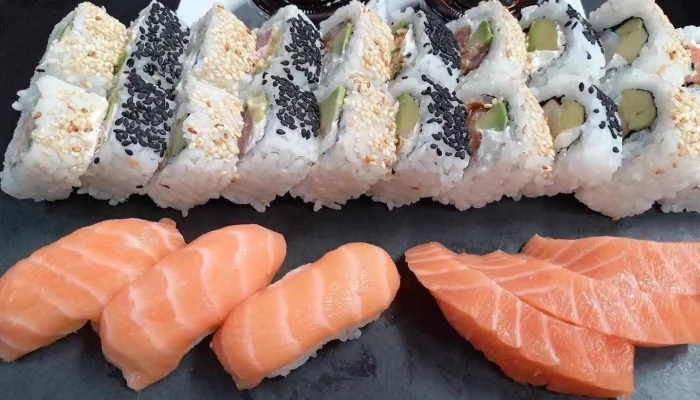 Mercado Del Prado:  Sushi - Zona de restauración