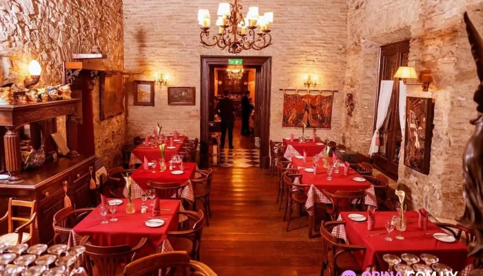 Meson De La Plaza Ambiente - Restaurante