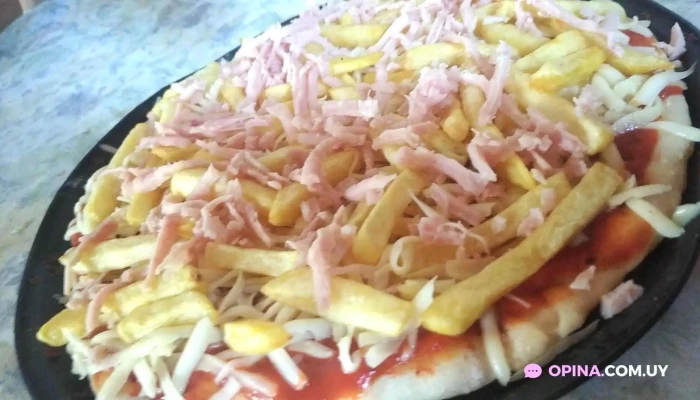 Minutas Y Pizzetas Gime:  Comida Y Bebida