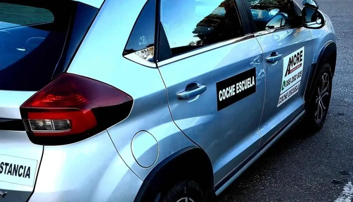 More Academia De Conducir, Instructor Eduardo Fantoni - Uruguay