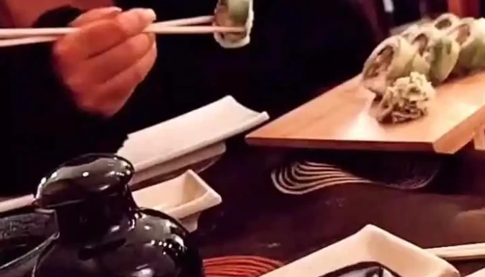 Moshi Moshi:  Videos - Restaurante japonés