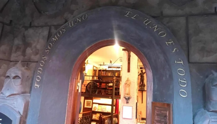 Mundos Invisibles -  Escultura - Montevideo