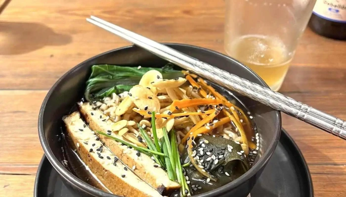 Mushroom Bar:  Ramen - Restaurante vegano