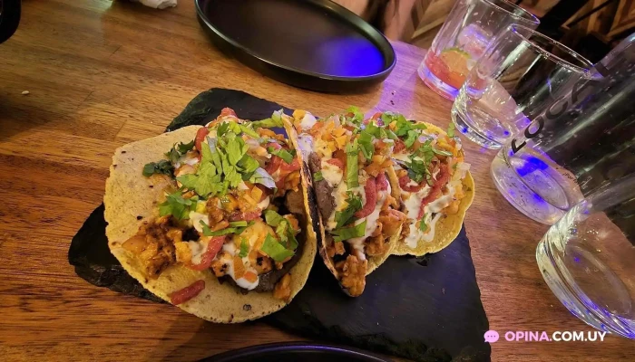 Mushroom Bar:  Tinga - Restaurante vegano