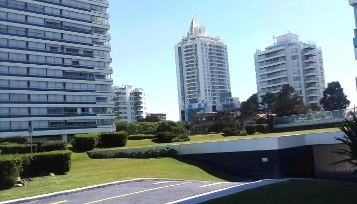 Nexos. Centro Académico - Maldonado