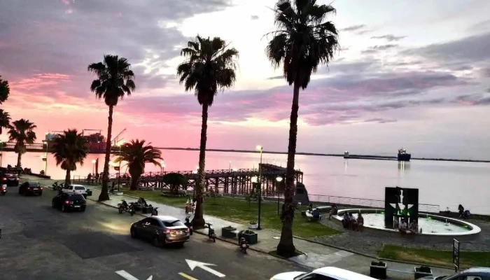 Nueva Palmira:  Playa - Restaurante