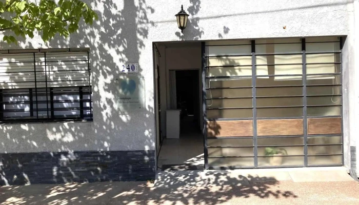 Odontologia Integral Dra Florencia Silva Araujo Del Propietario - Melo