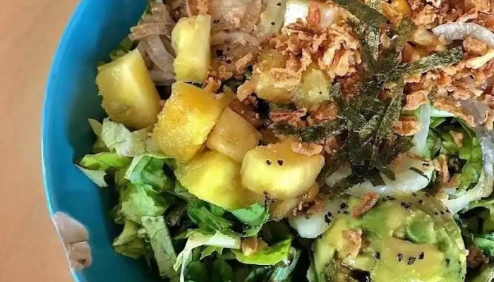 Ola Poke:  Comida Y Bebida