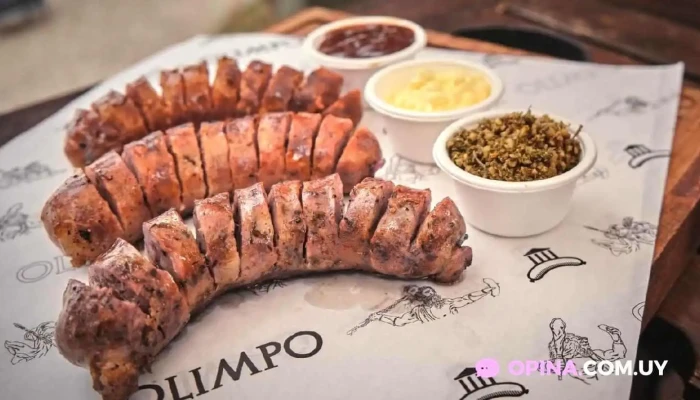 Olimpo Choris Yacht:  Comida Y Bebida - Pub restaurante