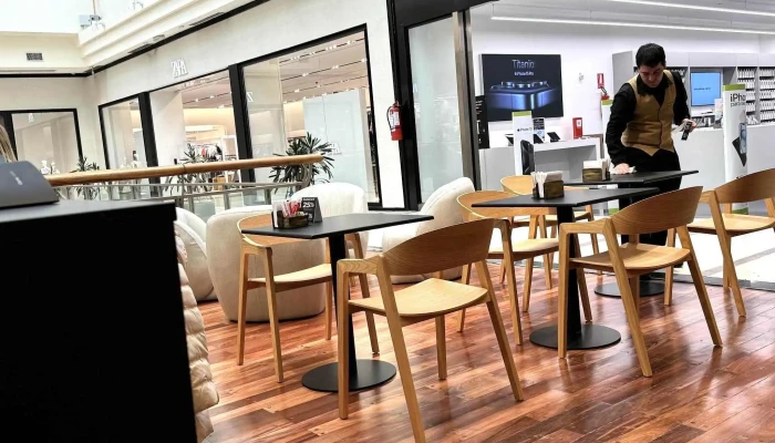 Oro Del Rhin Cafe:  Ambiente - Cafetería