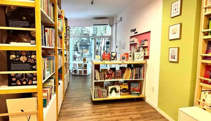 Oruga Libros -  Telefono - Montevideo