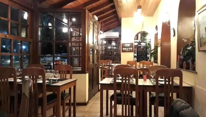 Oscar Restaurant:  Ambiente