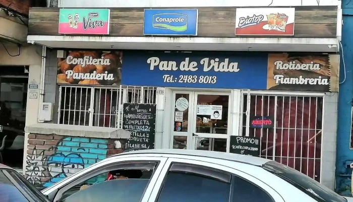 Pan De Vida:  Panaderia Montevideo