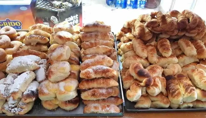 Panaderia Aqui Nomas Comidas Y Bebidas - Cafetería