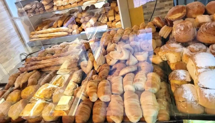 Panaderia Dona Blanca Comida Y Bebida