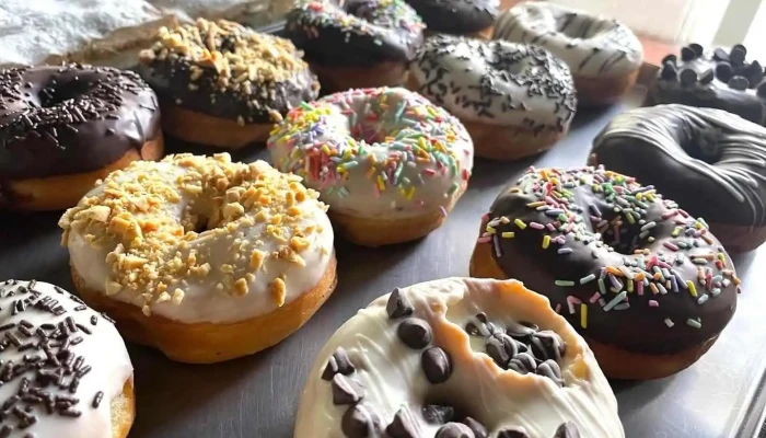 Panaderia Suiza Pinar:  Comida Y Bebida