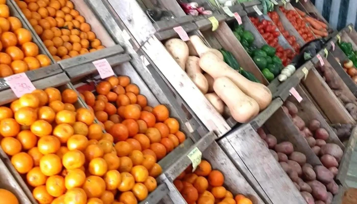 Panaderia Y Confiteria El Oriental:  Comidas Y Bebidas - Panadería