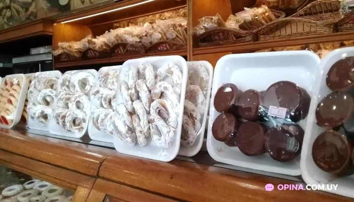 Panaderia Y Confiteria Las Maravillas Comida Y Bebida