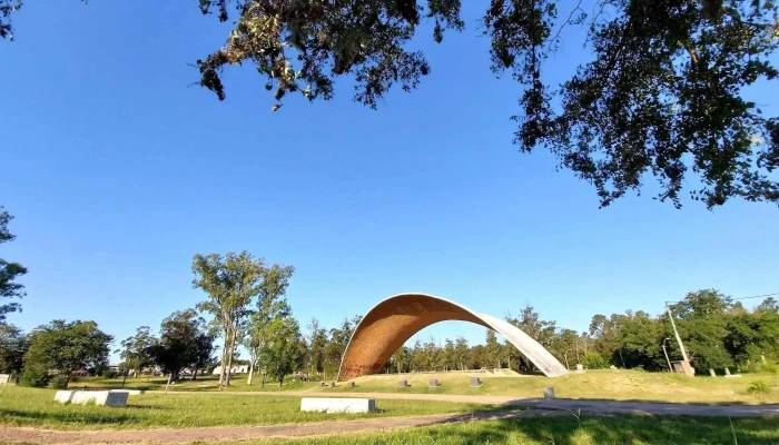 Parque Artigas:  Batalla De Las Piedras Anfiteatro A Don Jose - Parque